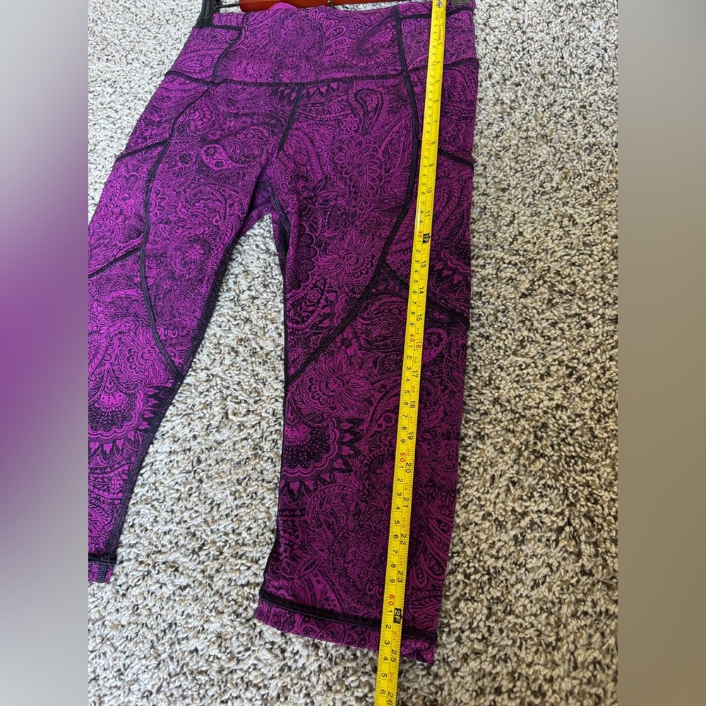 Lululemon Outrun Half Crop Leggings - Picture 8 of 9